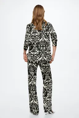 Camisa satinada estampada de Mango en Camisas para argentina