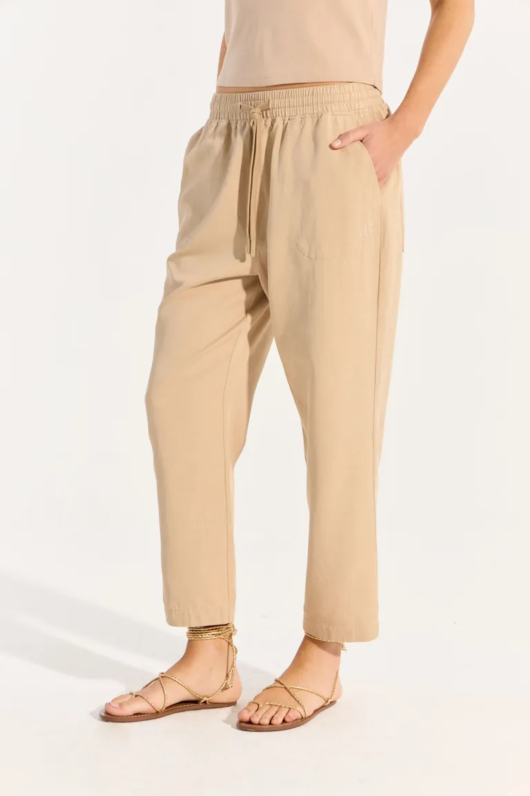 Pantalón de corte slim y estilo pijamero en color beige de Portsaid en Pantalones para argentina