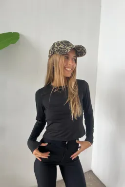 Remera Ajustada Espalda de Benka en Remeras para argentina