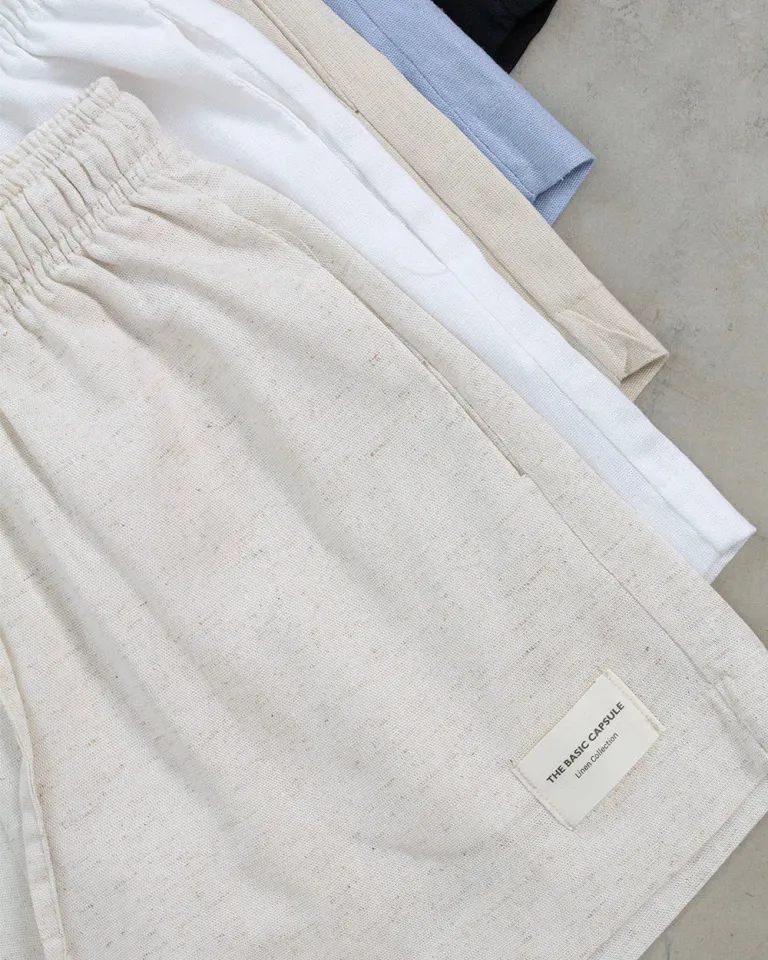 Shorts blancos de lino con diseño moderno y ajuste personalizable de Sky en Shorts para argentina