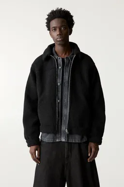 Campera corderito de Pull&Bear en Abrigos y Camperas para argentina