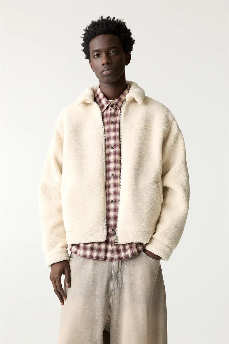 Campera corderito de Pull&Bear en Abrigos y Camperas para argentina