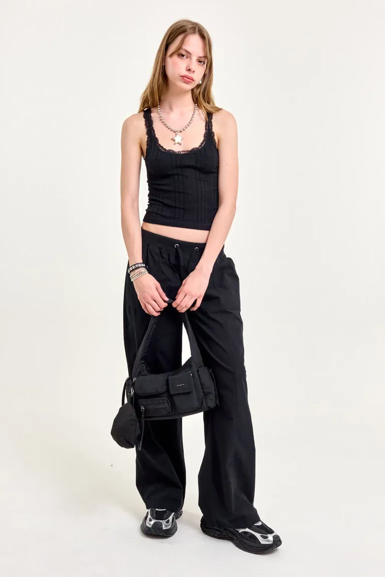 Pantalón de gabardina negro con cintura ancha y cordón interior ajustable de 47 Street en Pantalones para argentina