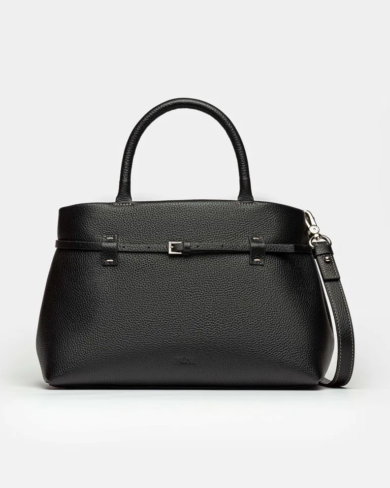 Cartera de mano bay en cuero graneado con diseño estructurado y clásico de Prüne en Bolsos y Carteras para argentina