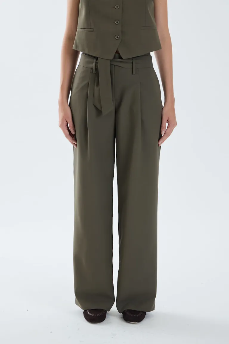 Pantalón sastrero de corte regular con bolsillos laterales y ajuste en cintura de Portsaid en Pantalones para argentina