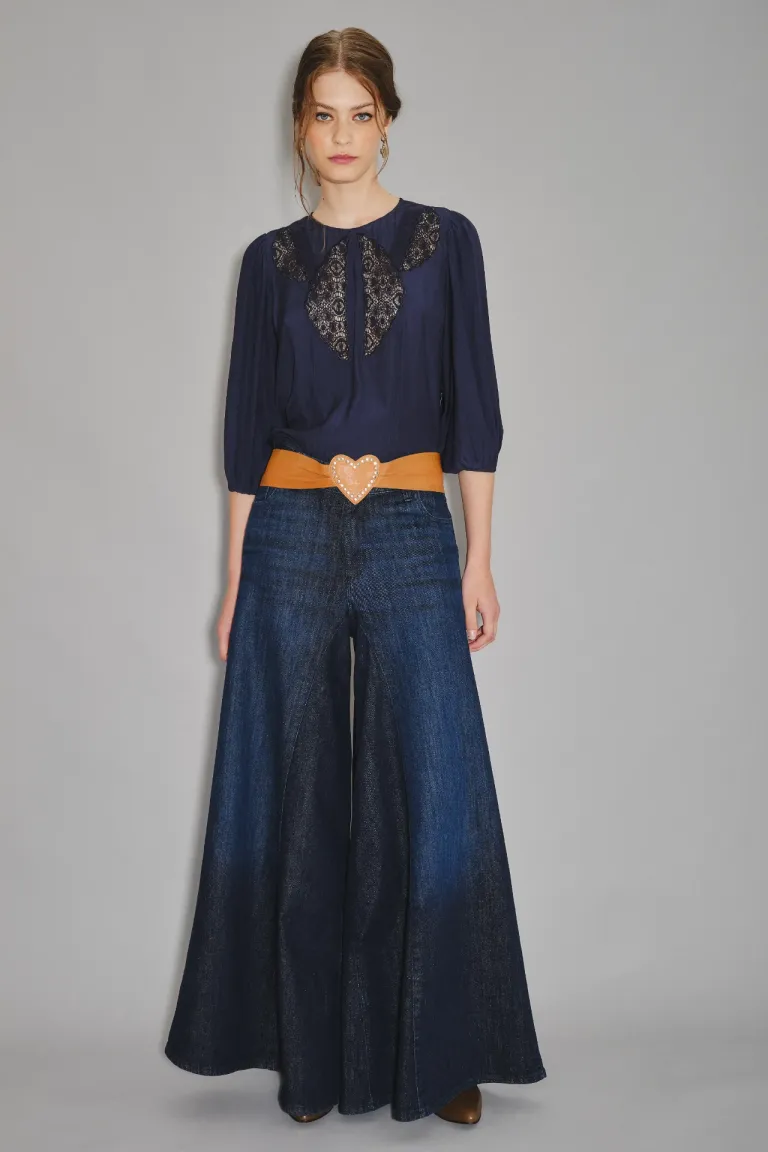 Jean de tiro alto con pierna ultra ancha y diseño sastrero de Rapsodia en Pantalones para argentina