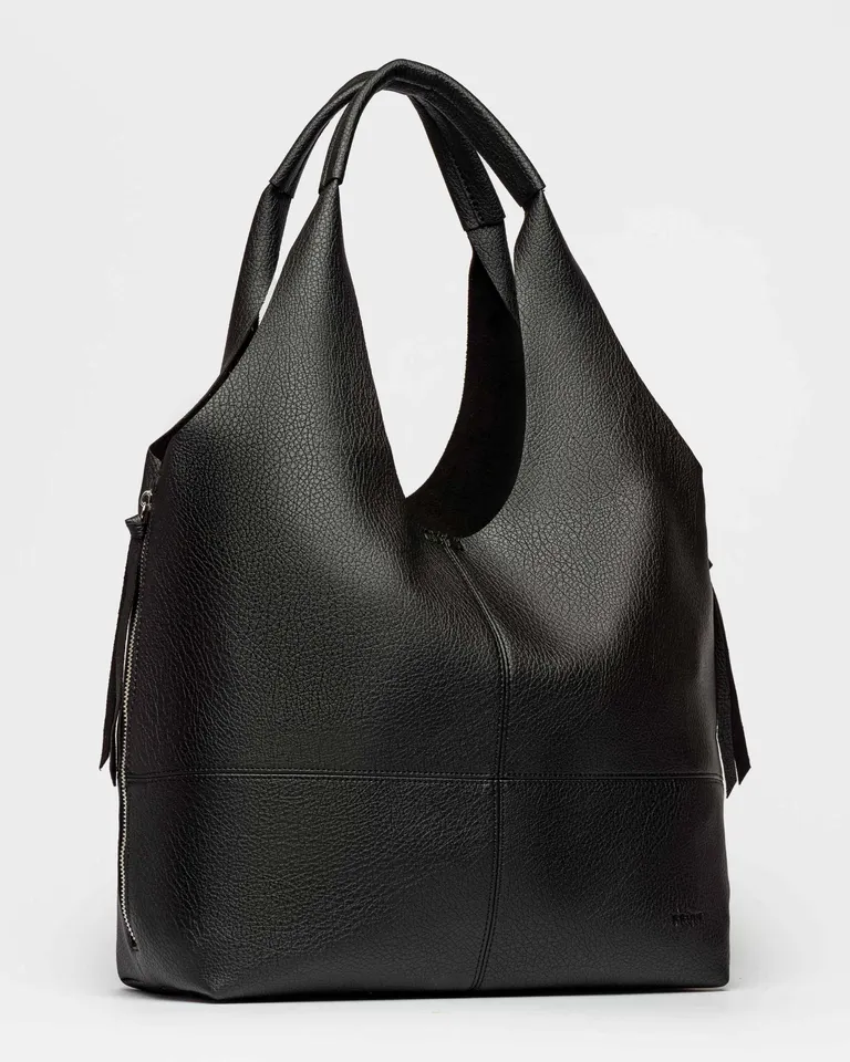 Bolso Shopper Amalfi en Efecto Cuero Graneado con Detalles Metálicos de Prüne en Bolsos y Carteras para argentina