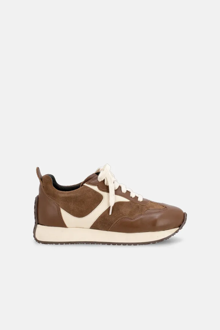 Zapatillas de cuero y gamuza en tonos marrones con detalles en contraste de Justaosadia en Zapatillas para argentina