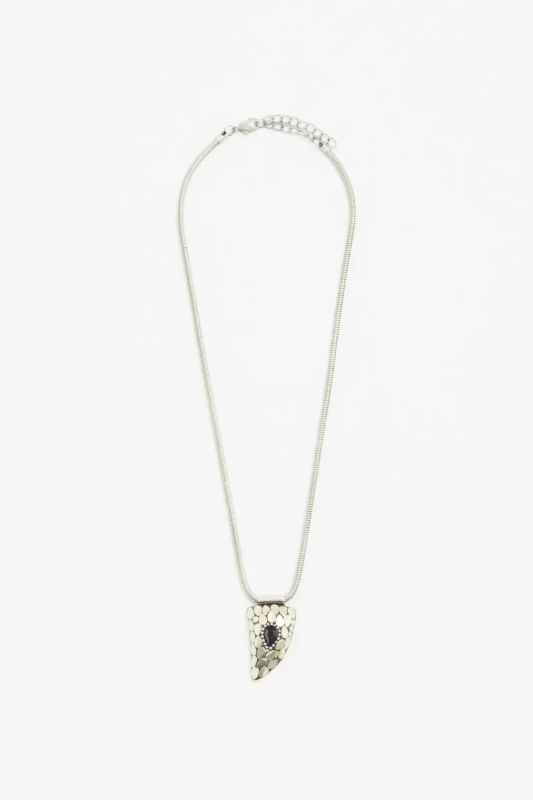 Collar de cadena tipo snake con dije de asta y piedrita negra de Rapsodia en Bijouterie para argentina