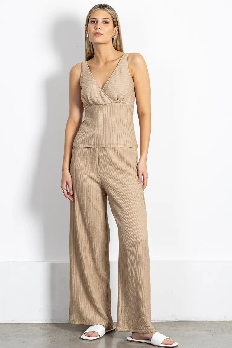 Prenda de una sola pieza con escote cruzado y frunces en el busto de Kill en Remeras para argentina