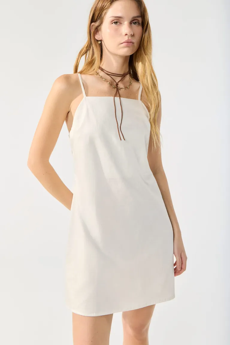 Vestido corto de algodón con escote delantero y lazo en la espalda de Cuesta Blanca en Vestidos para argentina