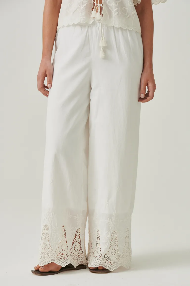 Pantalón blanco recto de diseño femenino y elegante de Sweet en Pantalones para argentina