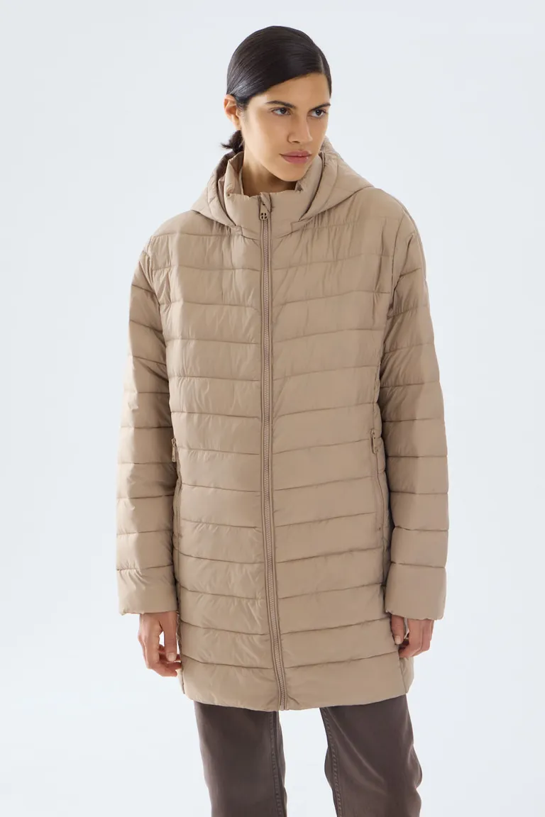 Campera matelaseada de largo modular con capucha desmontable y bolsillos de Portsaid en Chaquetas para argentina