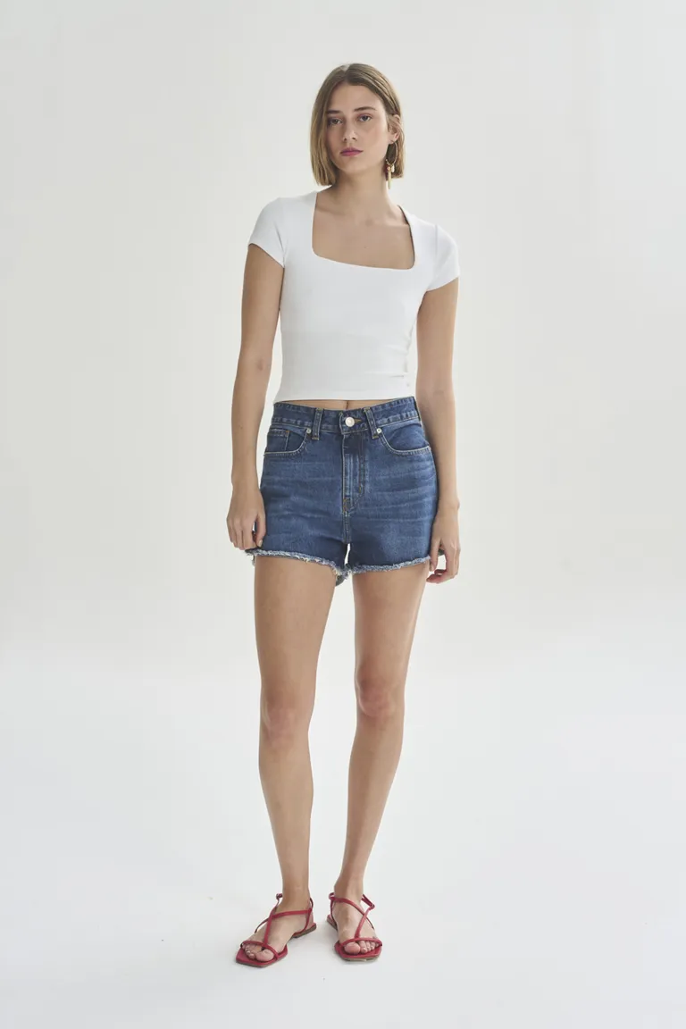 Shorts de tiro alto en azul - Prenda versátil y cómoda para el día a día de Akiabara en Shorts para argentina