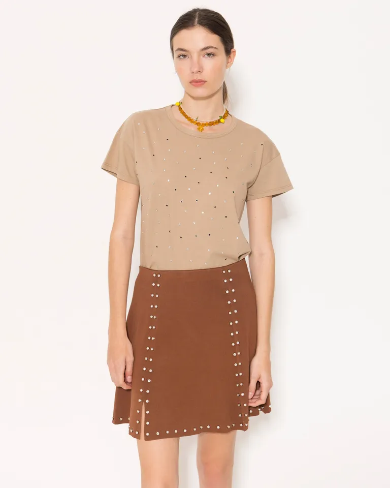 Remera de algodón con aplicaciones de strass de Jazmin Chebar en Remeras para argentina