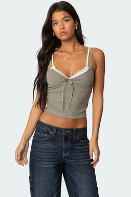 Musculosa con capas encaje de Edikted en Tops para argentina