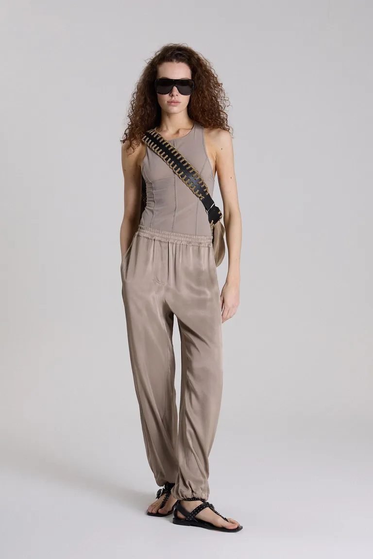 Pantalón holgado de viscosa con diseño fluido y cintura elástica de Maria Cher en Pantalones para argentina