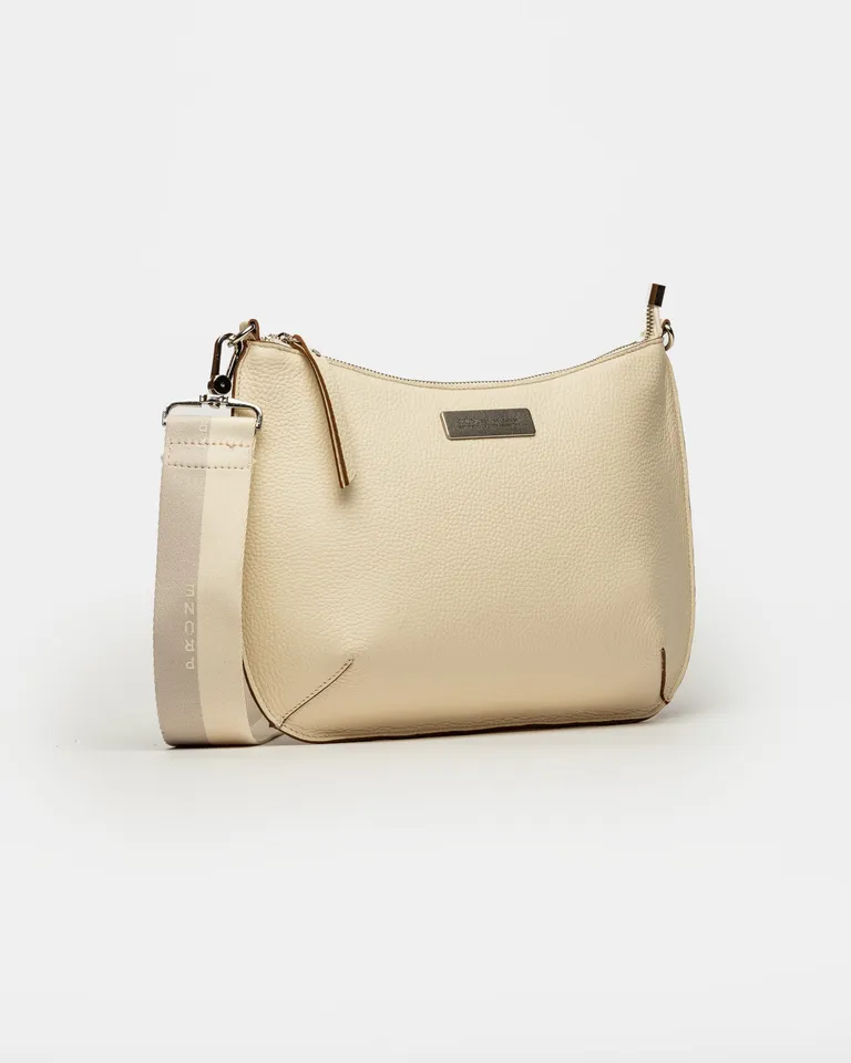 Cartera de cuero granulado con diseño bandolera para mujeres de Prüne en Bolsos y Carteras para argentina