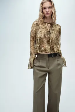 Camisa estampada manga abullonada de Mango en Camisas para argentina