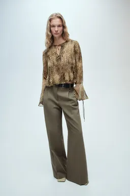 Camisa estampada manga abullonada de Mango en Camisas para argentina