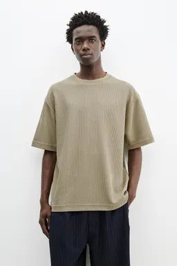 Buzo manga corta estructura de Pull&Bear en Buzos y Sweaters para argentina