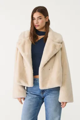 Campera cruzada efecto piel de Stradivarius en Chaquetas para argentina