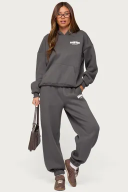 Pantalón jogging lounge edit de Edikted en Buzos y Sweaters para argentina