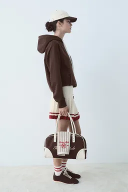 Sudadera estampado con capucha de Mango en Buzos y Sweaters para argentina