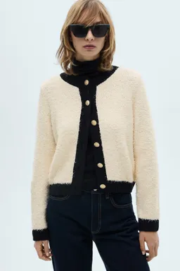Chaqueta botones contraste de Mango en Chaquetas para argentina