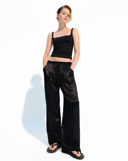 Pantalón wide leg jogger satén de Bershka en Pantalones para argentina