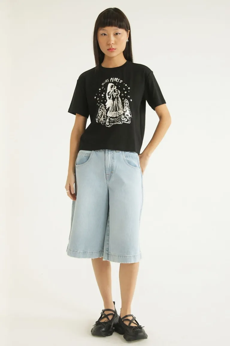 Remera de algodón con estampado exclusivo y detalles de brillos de Las Pepas en Remeras para argentina