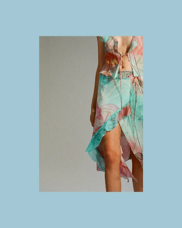 Pollera larga estampada con diseño exclusivo y cordón ajustable a la cintura de Jazmin Chebar en Faldas para argentina