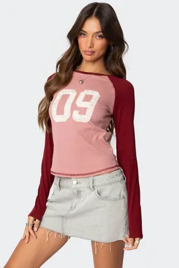 Remera manga larga raglán de Edikted en Remeras para argentina