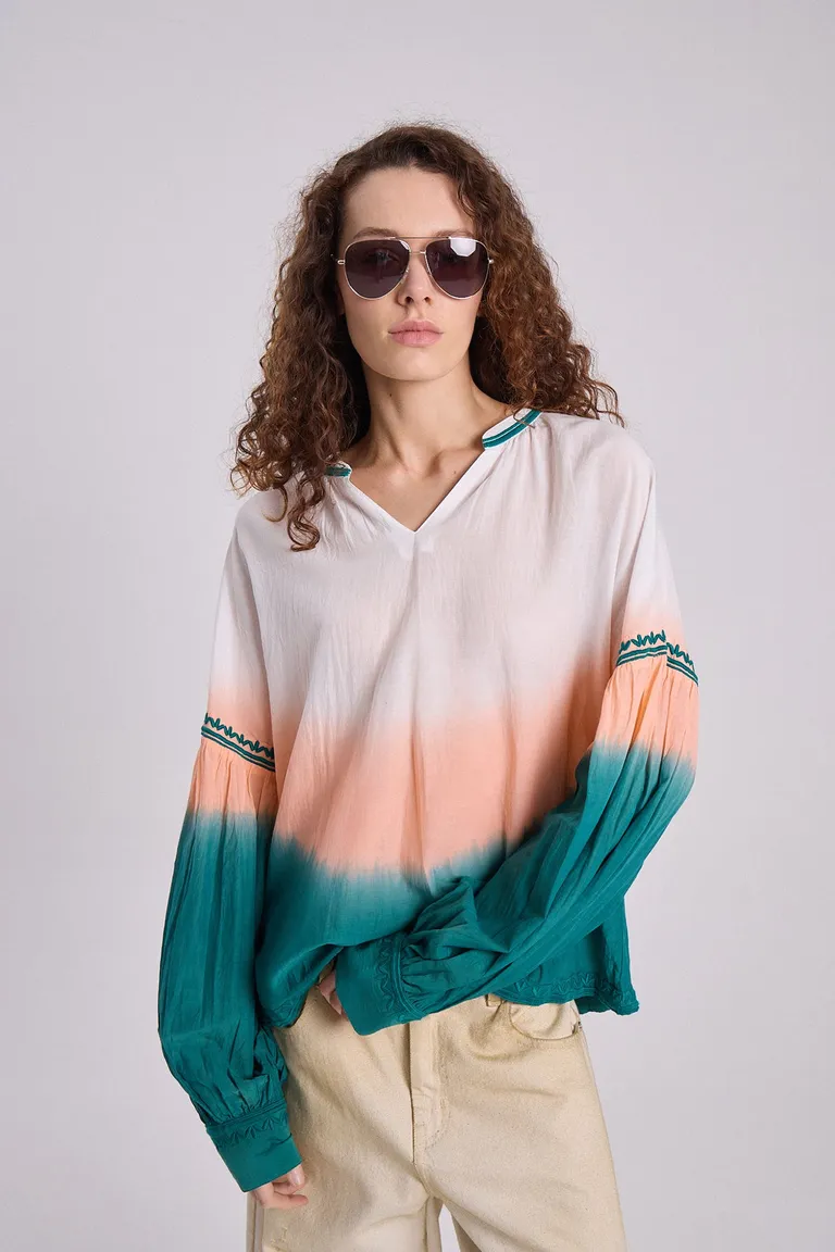 Camisa femenina de voile en corte ombré verde y rosa palo de Maria Cher en Camisas para argentina