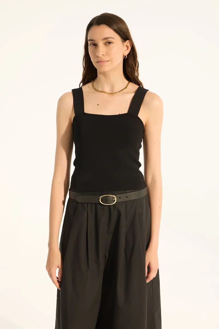 Top modular con escote recto y breteles anchos regulables en acabado metálico dorado de Portsaid en Tops para argentina