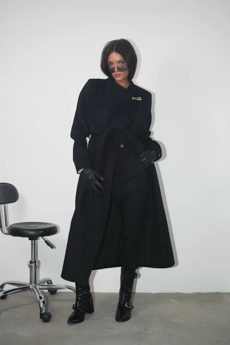 Tapado largo entallado con lazo de ajuste en la cintura de Naíma en Tapados para argentina