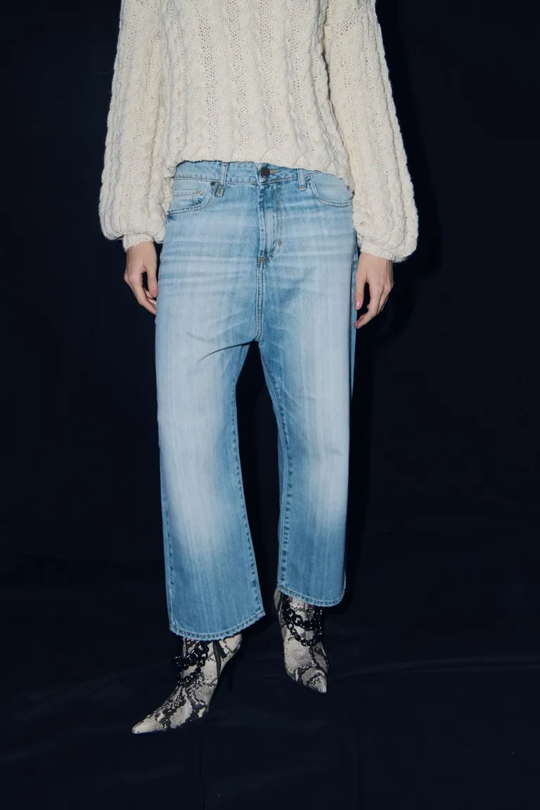 Pantalón de tiro largo con lavado gastado y acabado deslavado de Allo Martinez en Pantalones para argentina