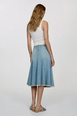 Falda jean desflecada de Mango en Faldas para argentina