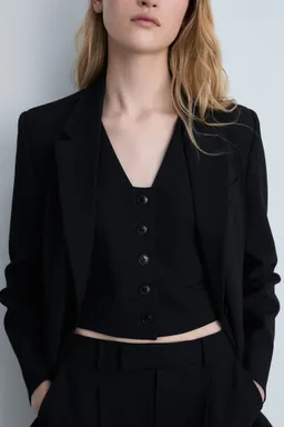 Chaleco traje crop de Mango en Chalecos para argentina