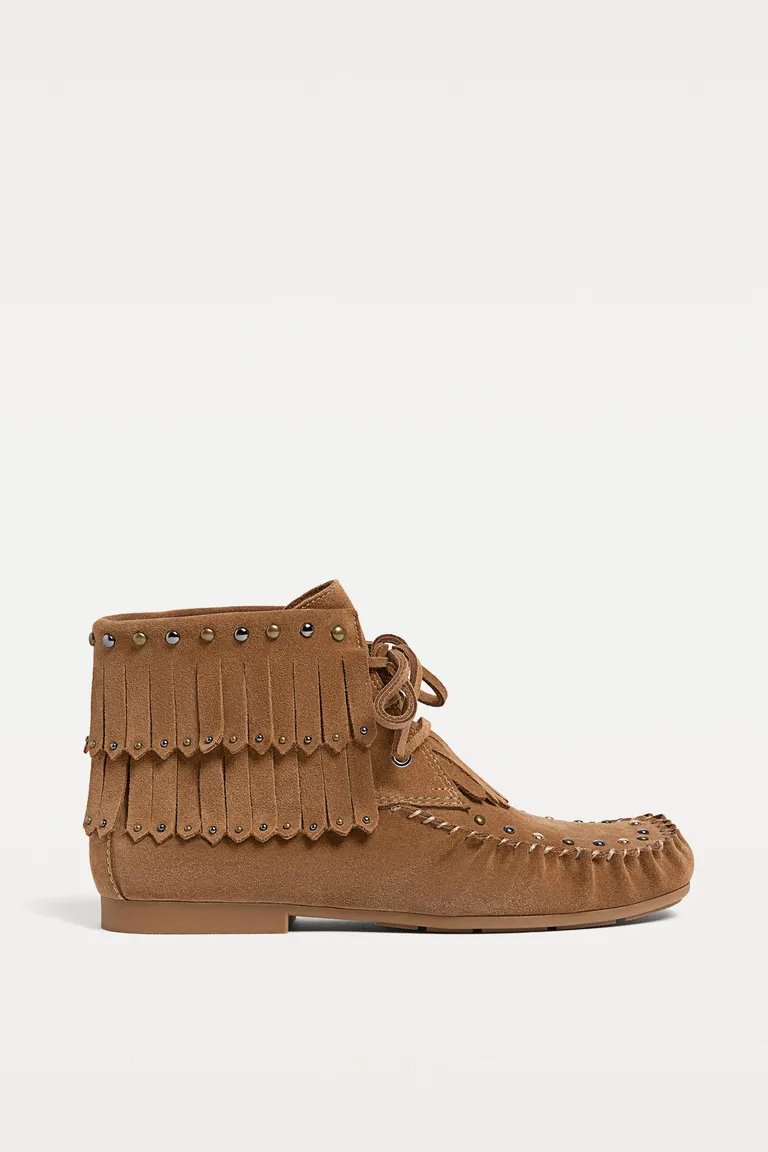 Botines flecos serraje de Stradivarius en Botas y Botinetas para argentina