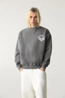 Sudadera chevrolet de Pull&Bear en Buzos y Sweaters para argentina