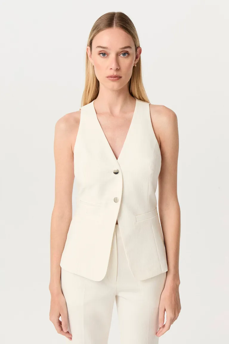 Chaleco feni - Prenda de sastrería con acceso de doble botón y bolsillos ojal de Markova en Chalecos para argentina