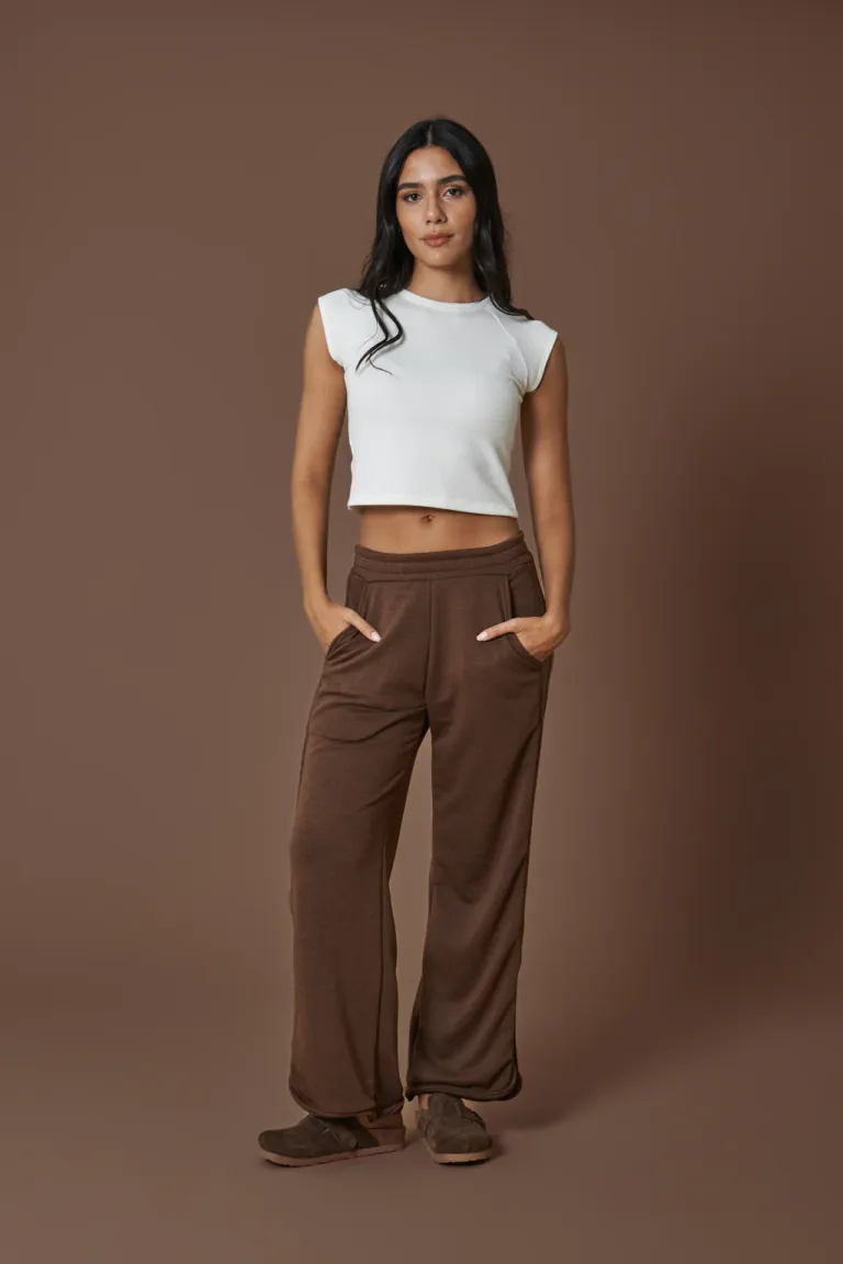 Pantalón ancho y de corte recto en color marrón para mujer de Apricot en Pantalones para argentina