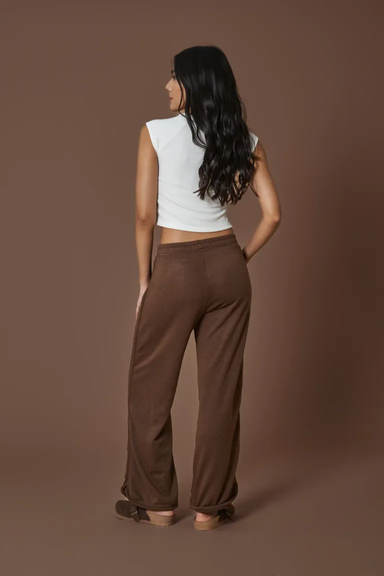 Pantalón ancho y de corte recto en color marrón para mujer de Apricot en Pantalones para argentina