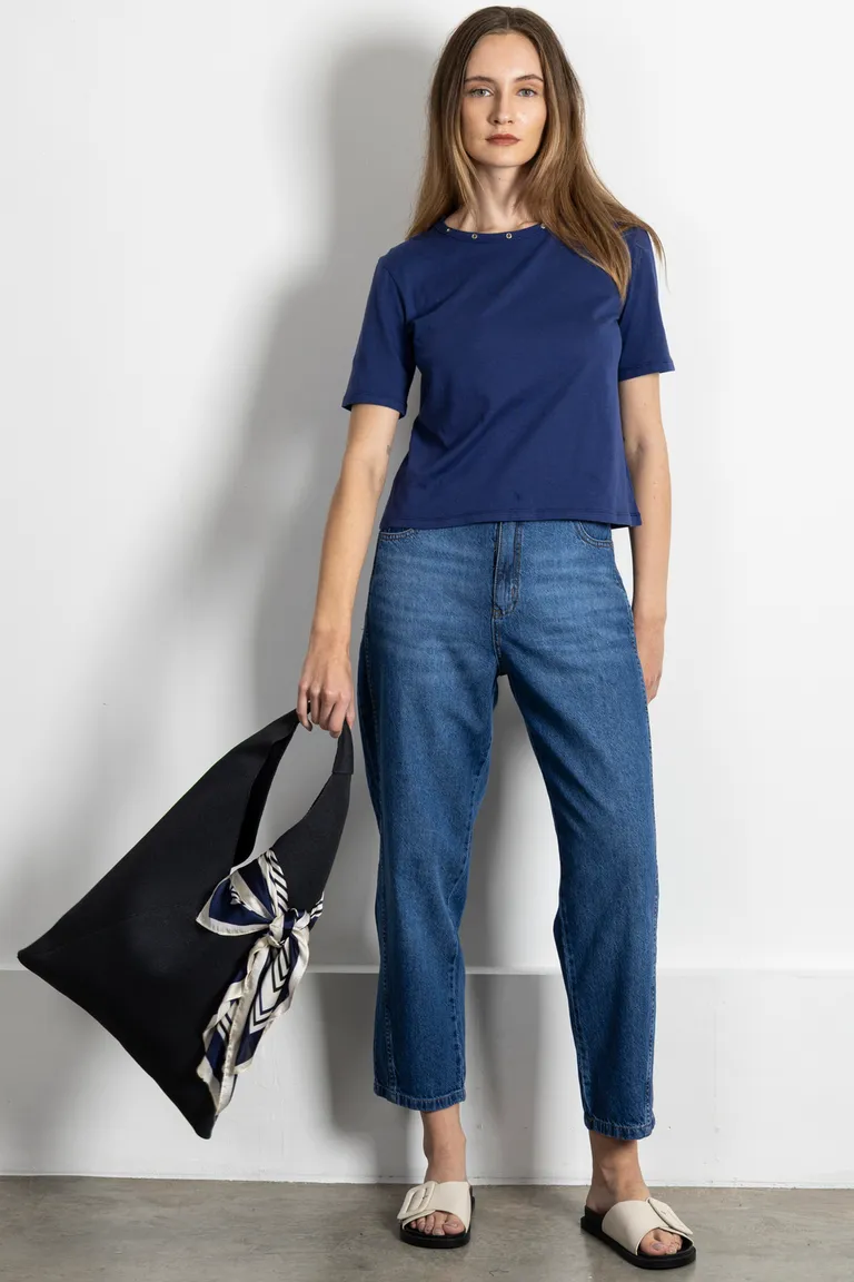 Bolso azul con lazo, un accesorio femenino y sofisticado para el día a día de Kill en Bolsos y Carteras para argentina