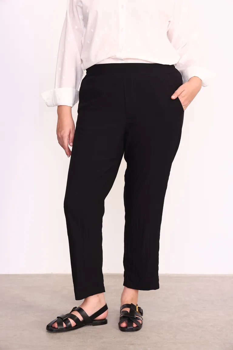 Pantalón de cintura elastizada con cartera simulada y bolsillos laterales de Yagmour en Pantalones para argentina