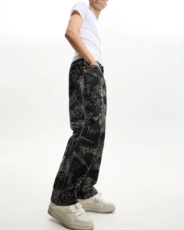 Jeans baggy estampado de Bershka en Pantalones para argentina