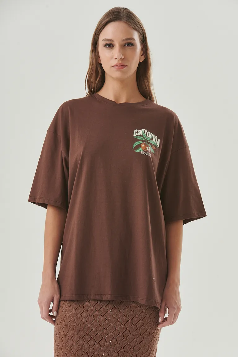 Remera oversized de algodón con estampado california orange y diseño urbano vintage de Sweet en Remeras para argentina