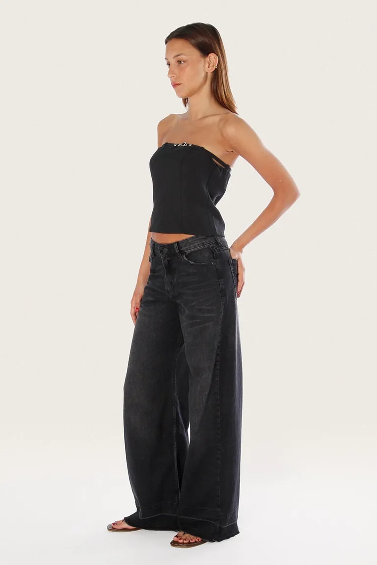 Pantalones de mezclilla negros de corte recto y largo modular de Sofia Sarkany en Pantalones para argentina