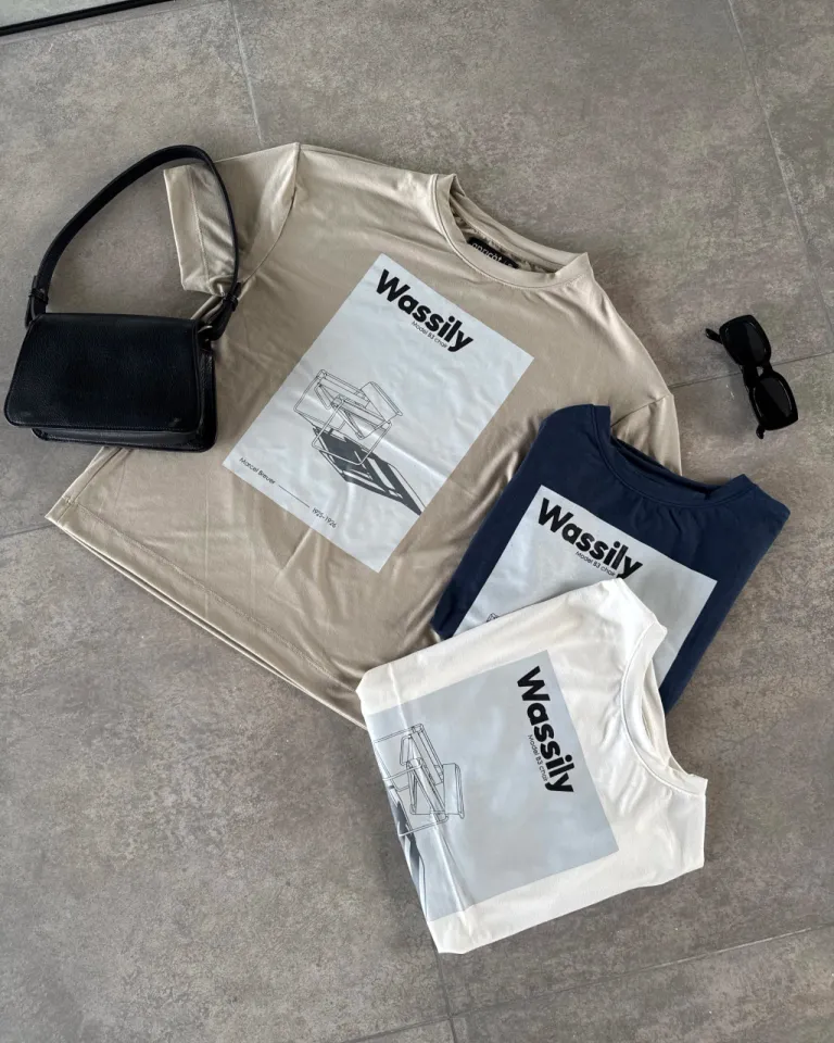 Remera de diseño minimalista con gráfica inspirada en Wassily de Apricot en Remeras para argentina